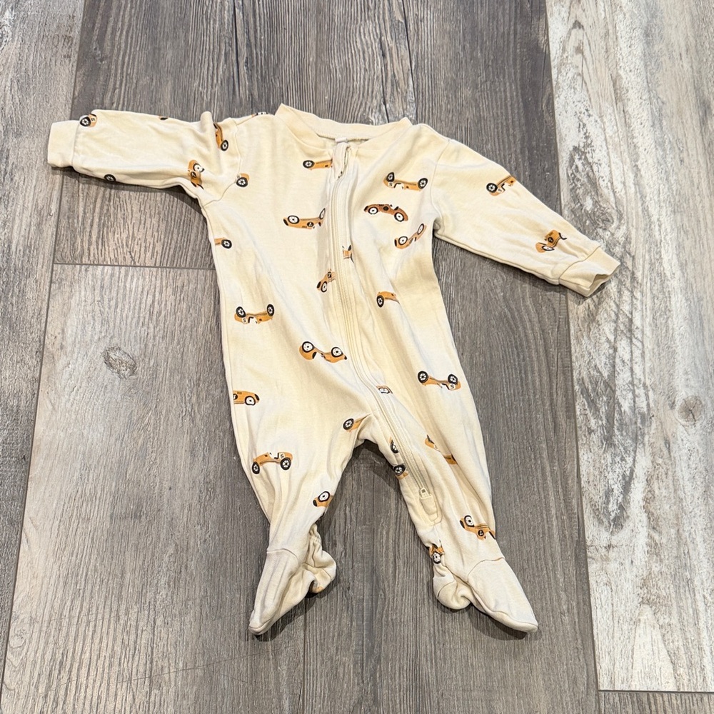 Pekkle‎ Cream Baby Footed Onesie with Car Print
